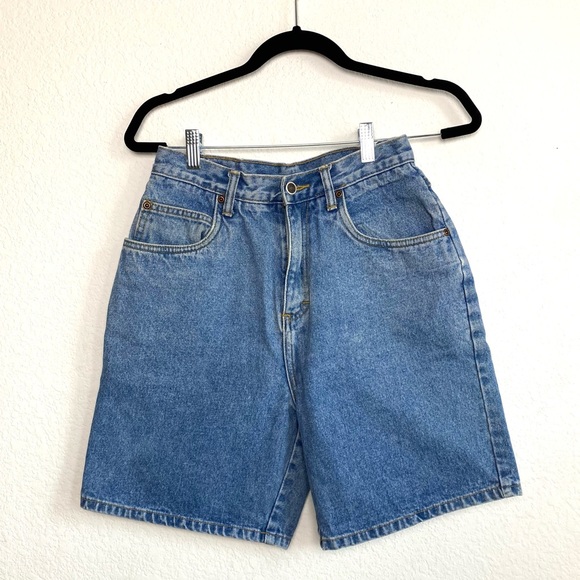 90's High Rise Medium Wash Shorts
